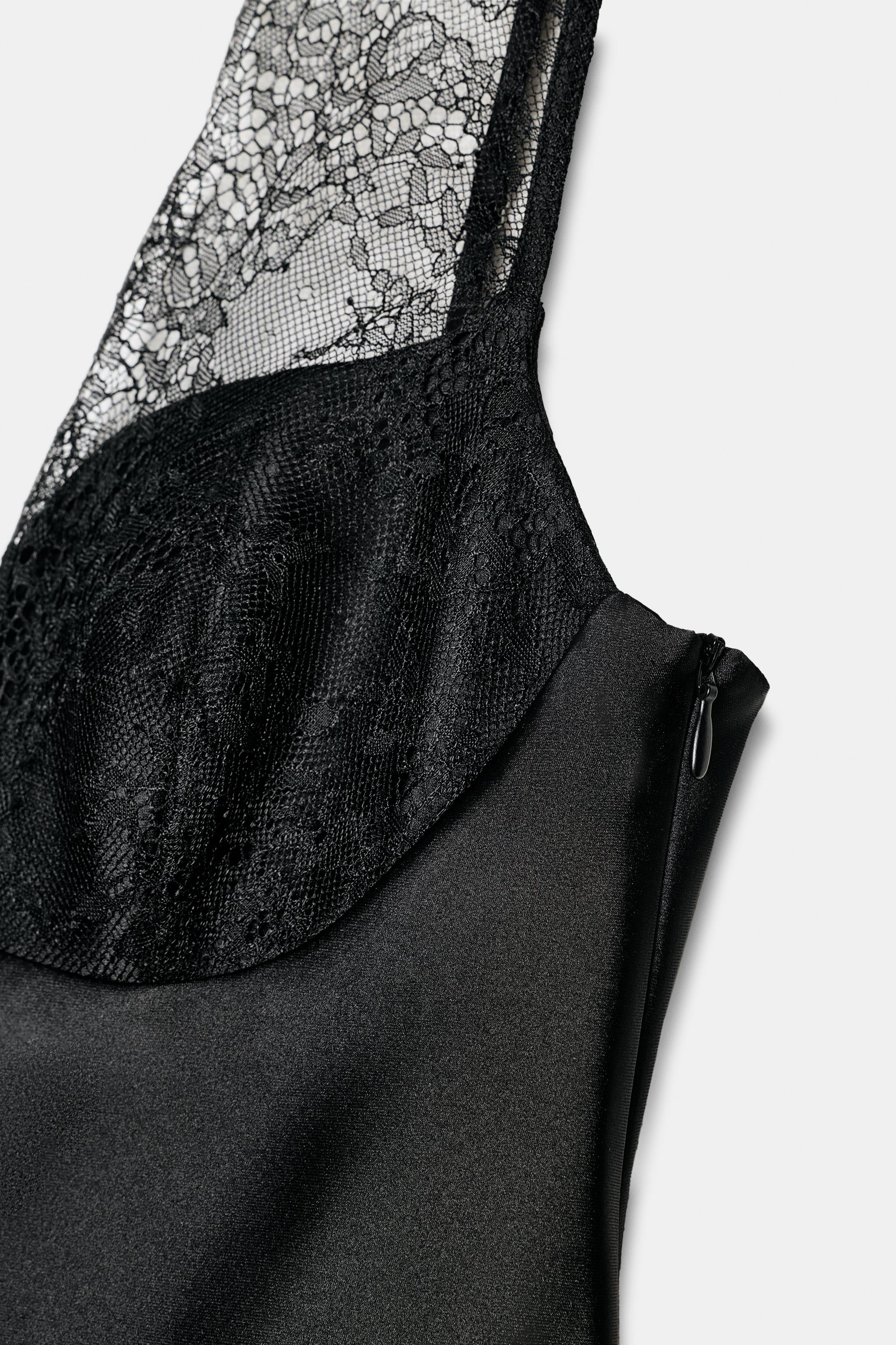 SATIN EFFECT LACE TOP